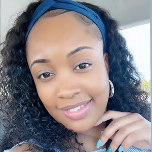 Meet your Posher, Antoinette